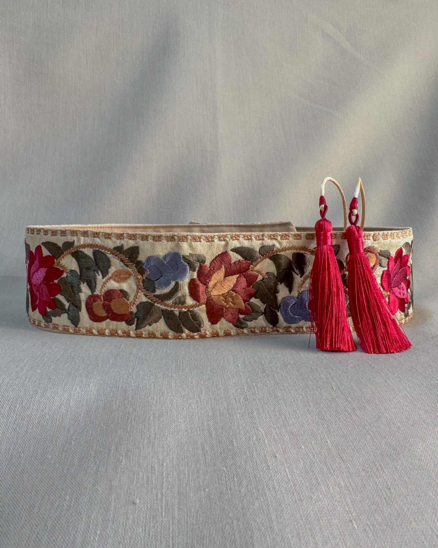 Beige bohemian embroidered obi belt with tassels