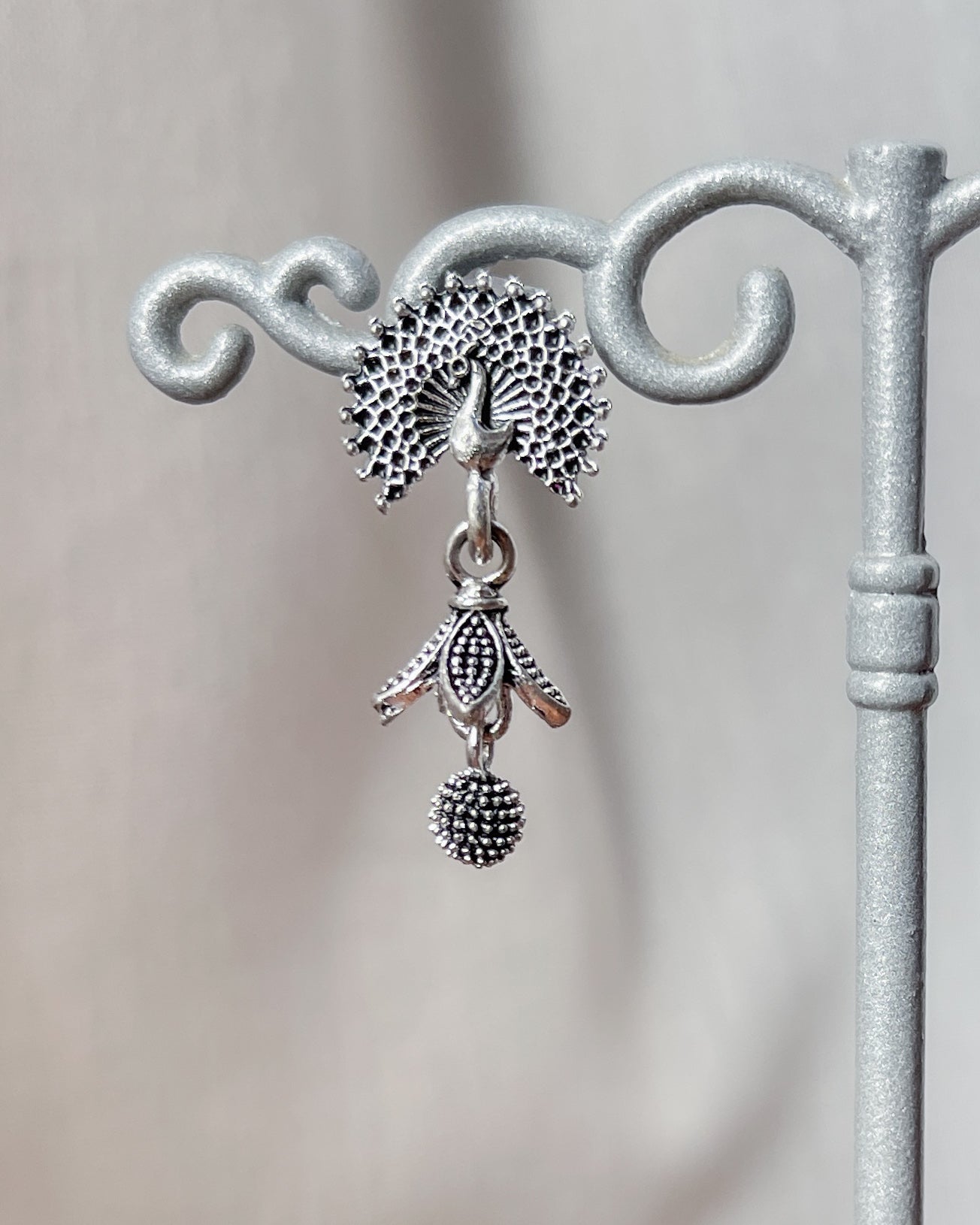 Small junkhas earrings