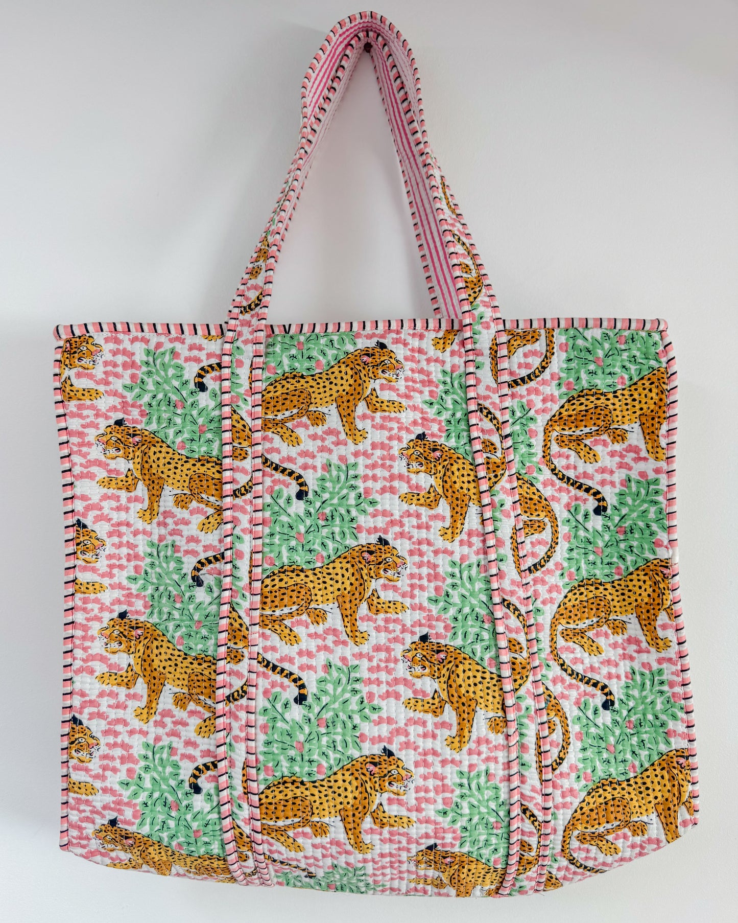White and pink tiger l Big tote bag in quilted cotton
