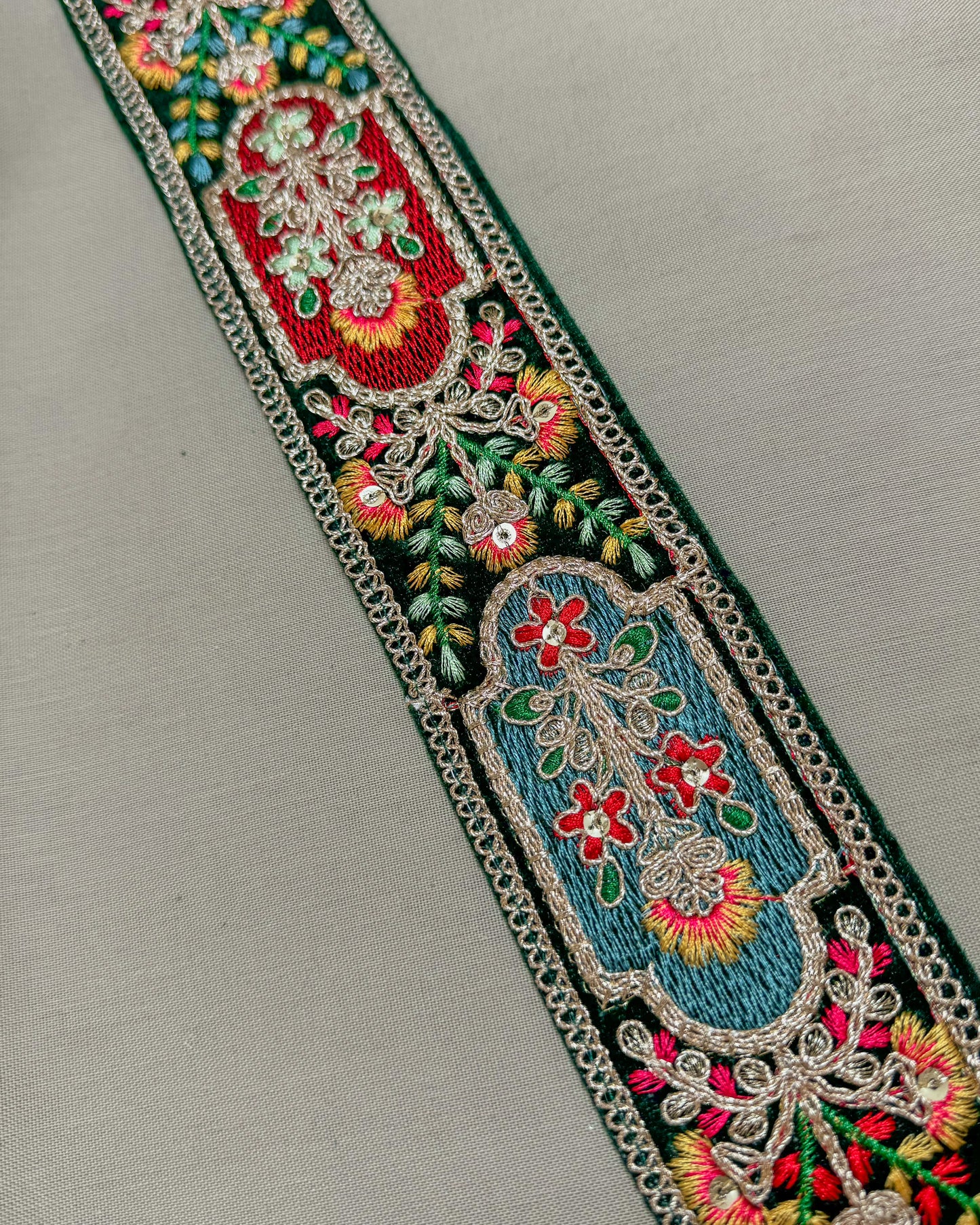 Ceinture bohème brodée