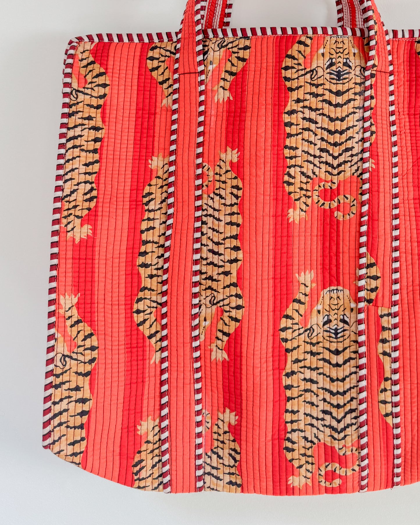 Red Tiger l Big tote bag in quilted cotton
