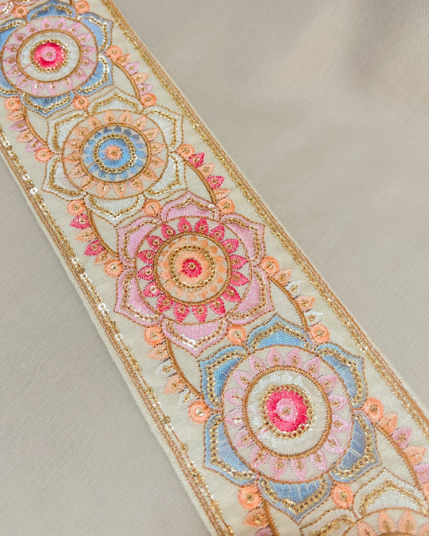 Ceinture bohème brodée