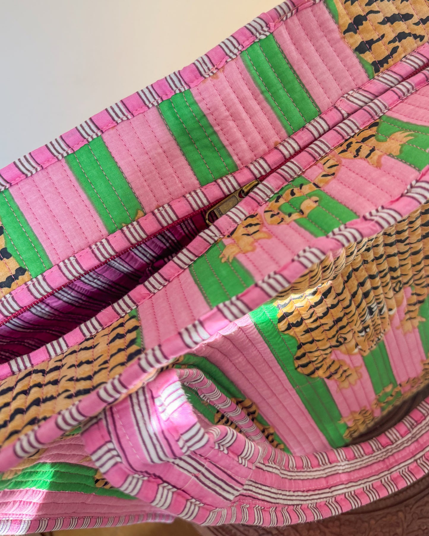 Pink and green tiger l Big tote bag in quilted cotton