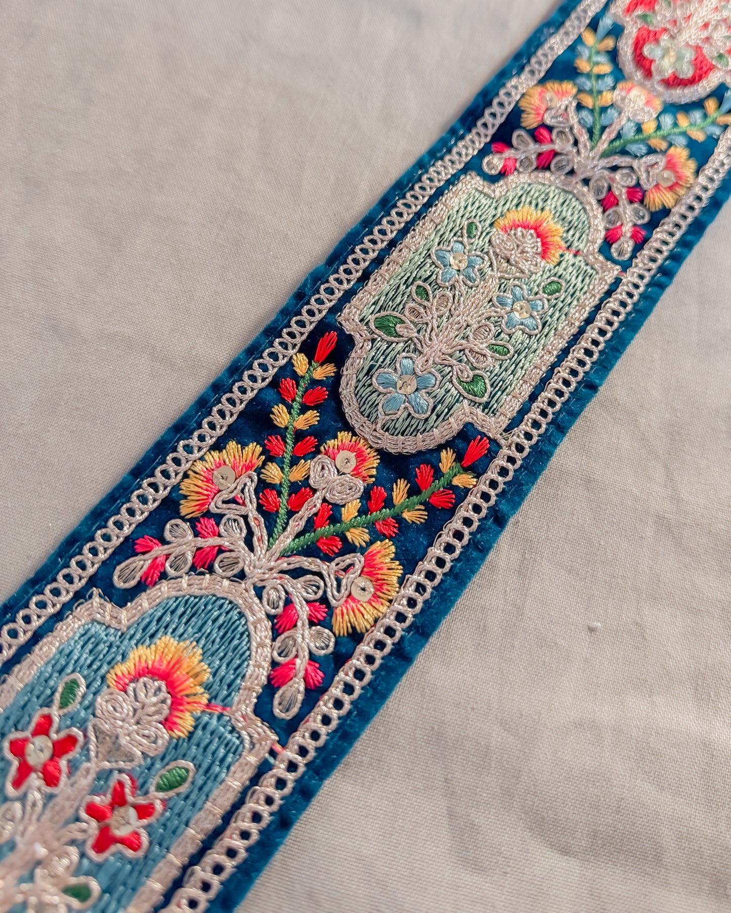 Ceinture bohème brodée