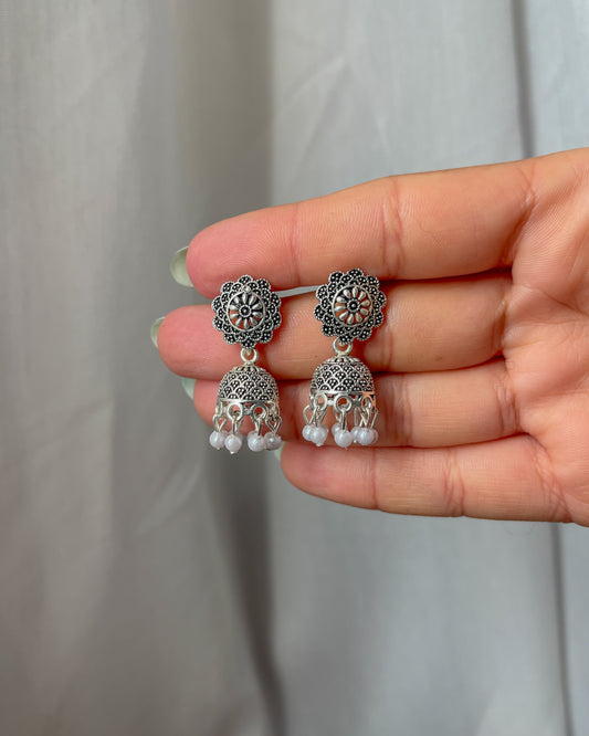 Small junkhas earrings