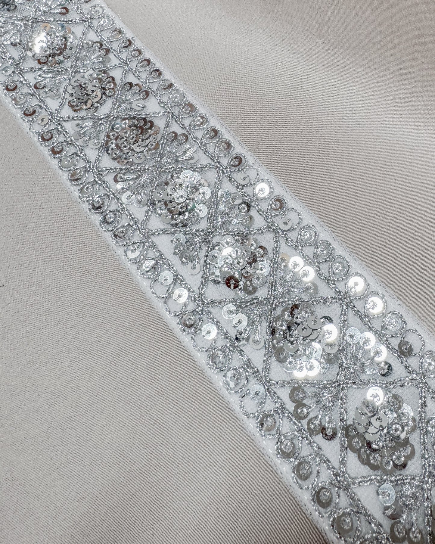 Bohemiam silver belt with embroidered flowers and tassels