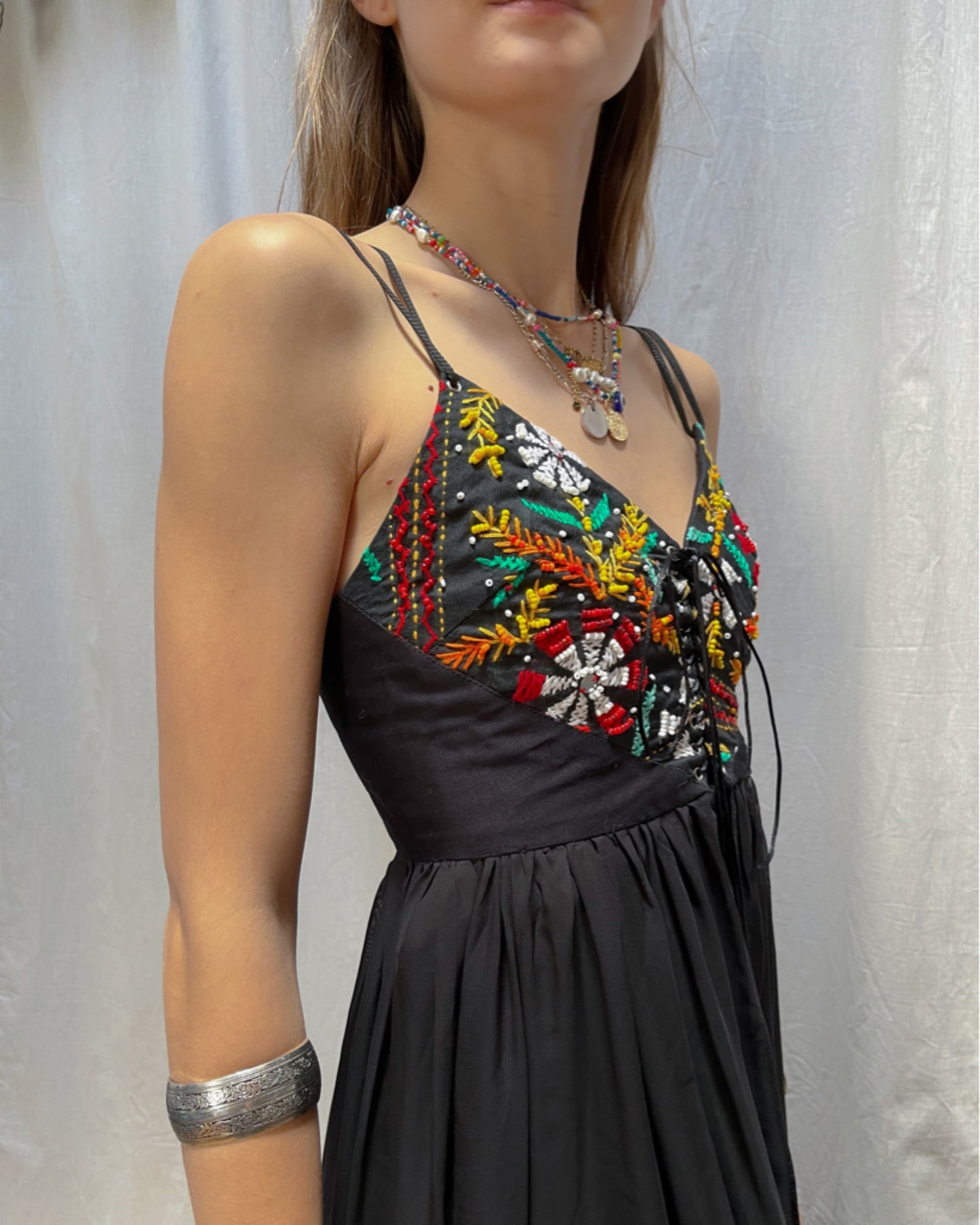 Robe bohème brodée | Sita