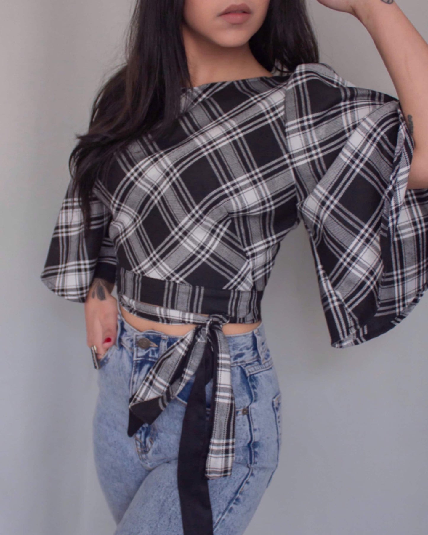 Top Croisé en Tartan avec Détail Brodé au Dos