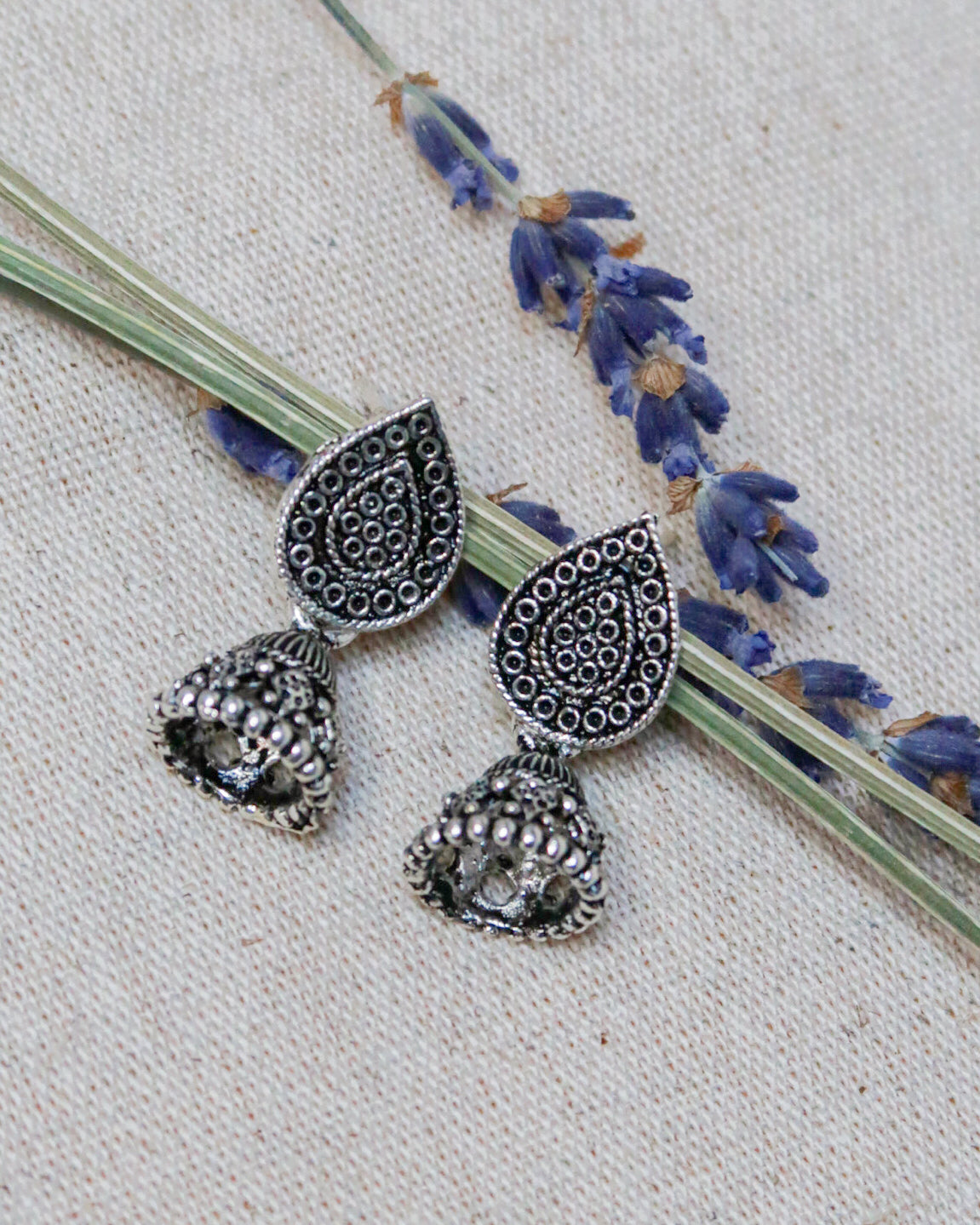 Petites boucles argentées bohèmes