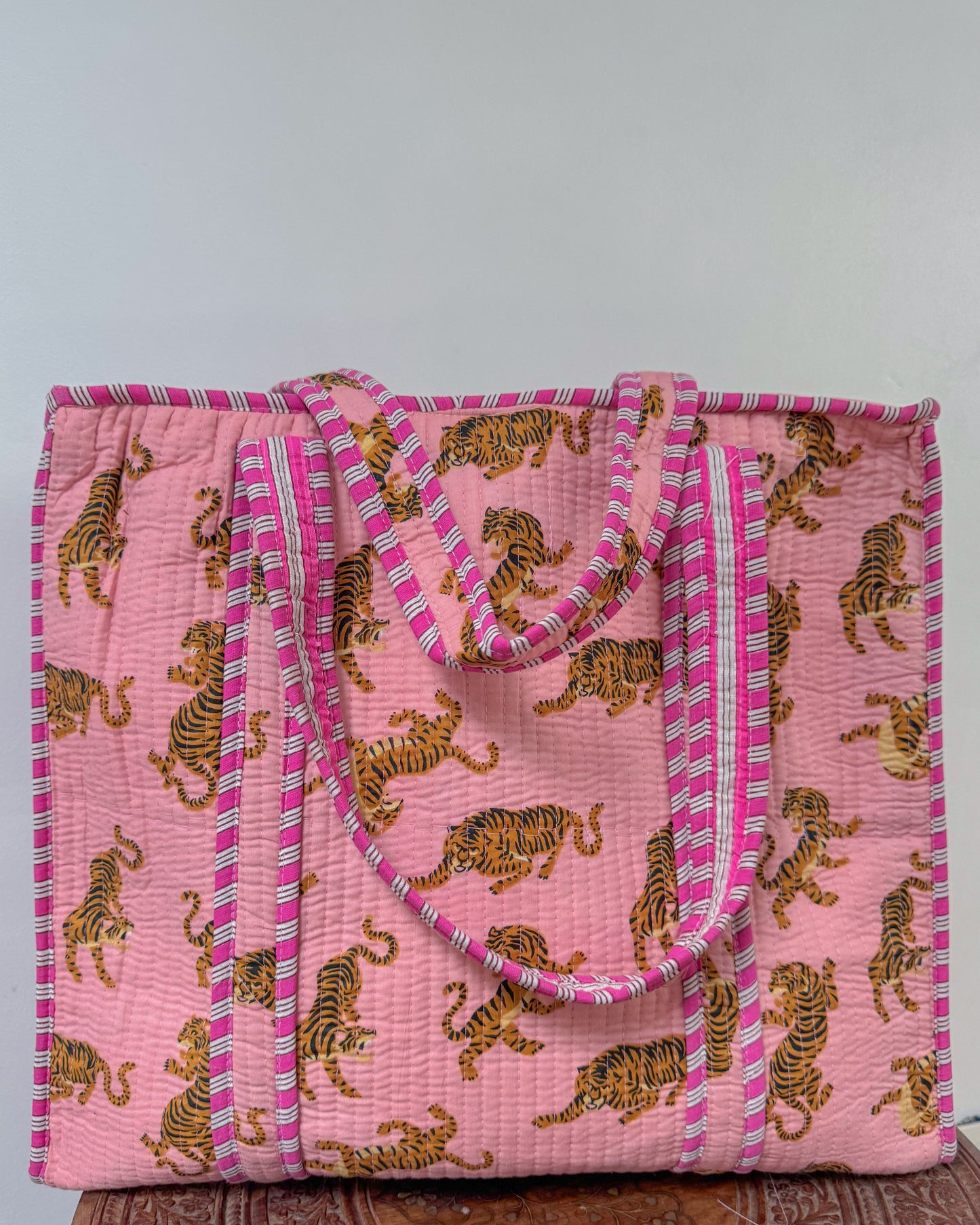 Light pink tiger l Big tote bag in quilted cotton