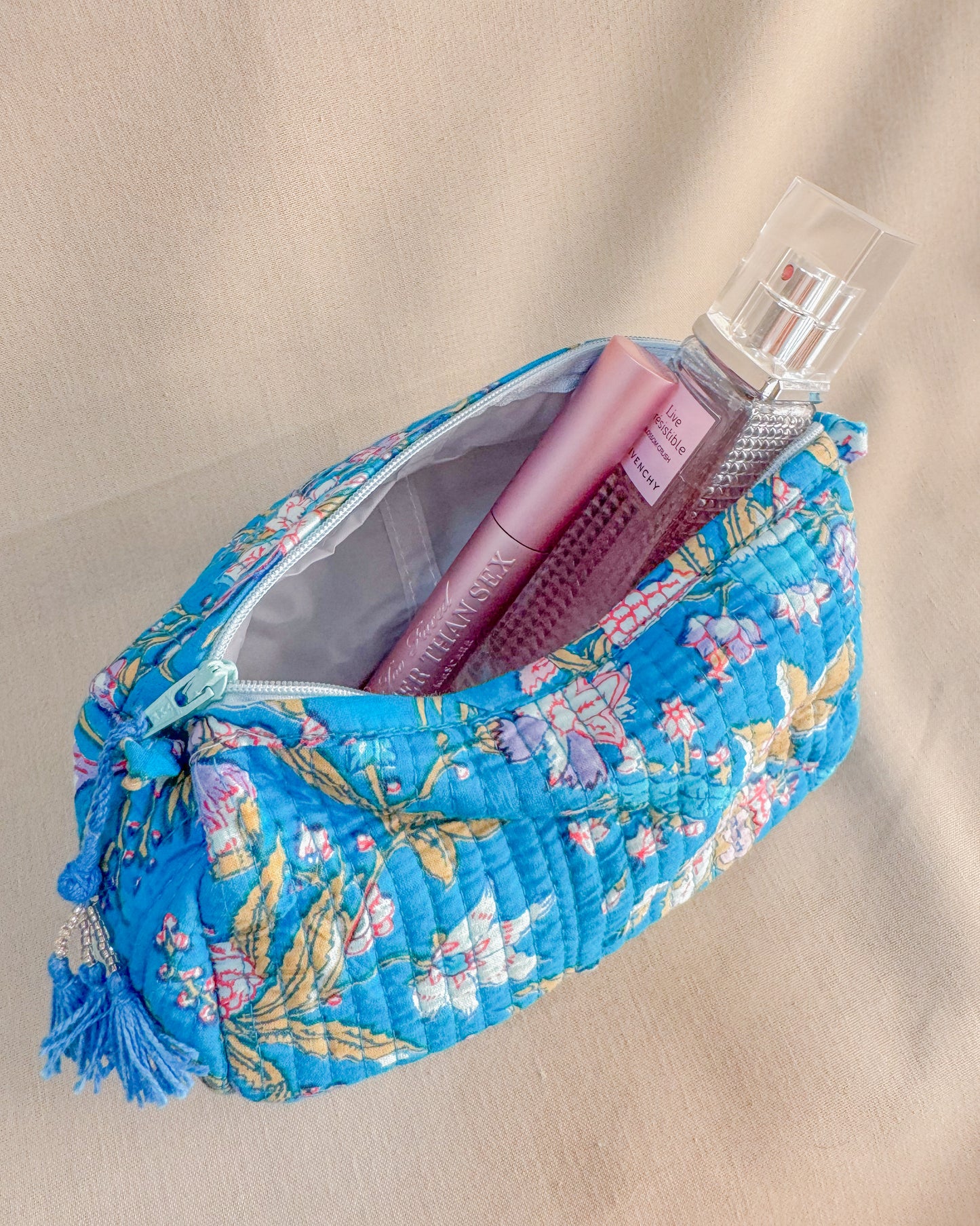 Blue flower l Handmade Quilted Cotton Bag