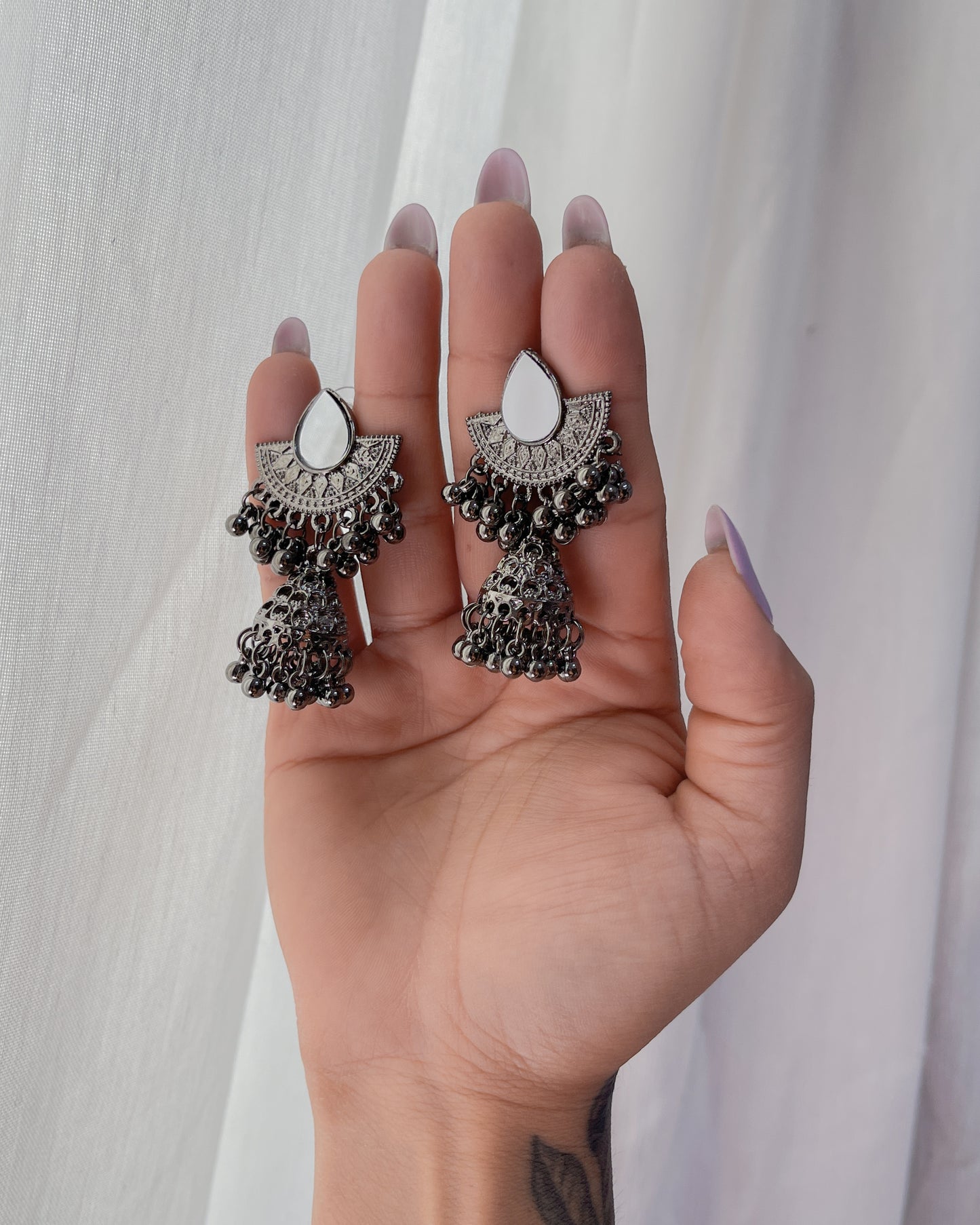 Boucles d’oreilles indiennes argentées à miroirs 