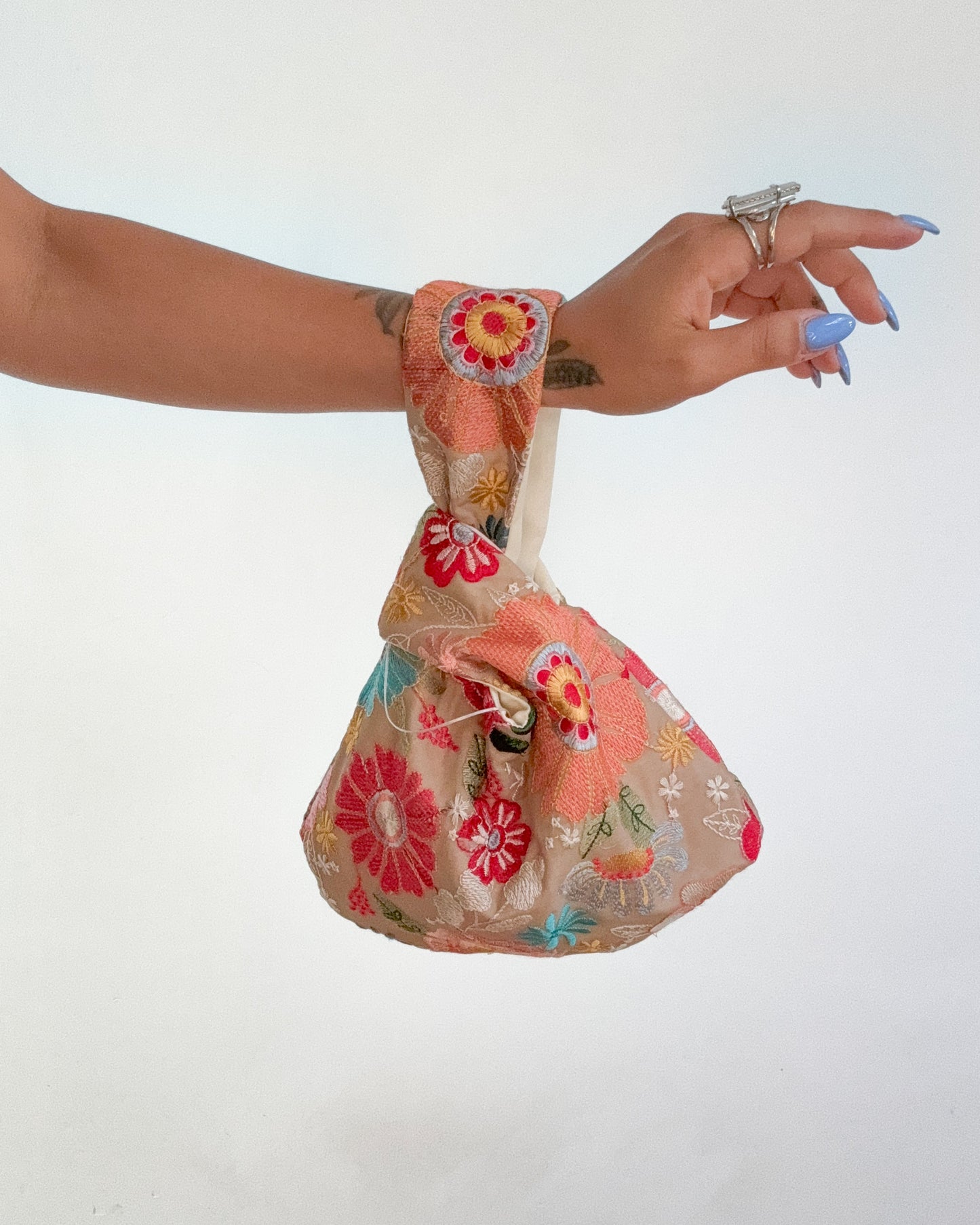 Handmade Embroidered Knot Bag | Beige garden