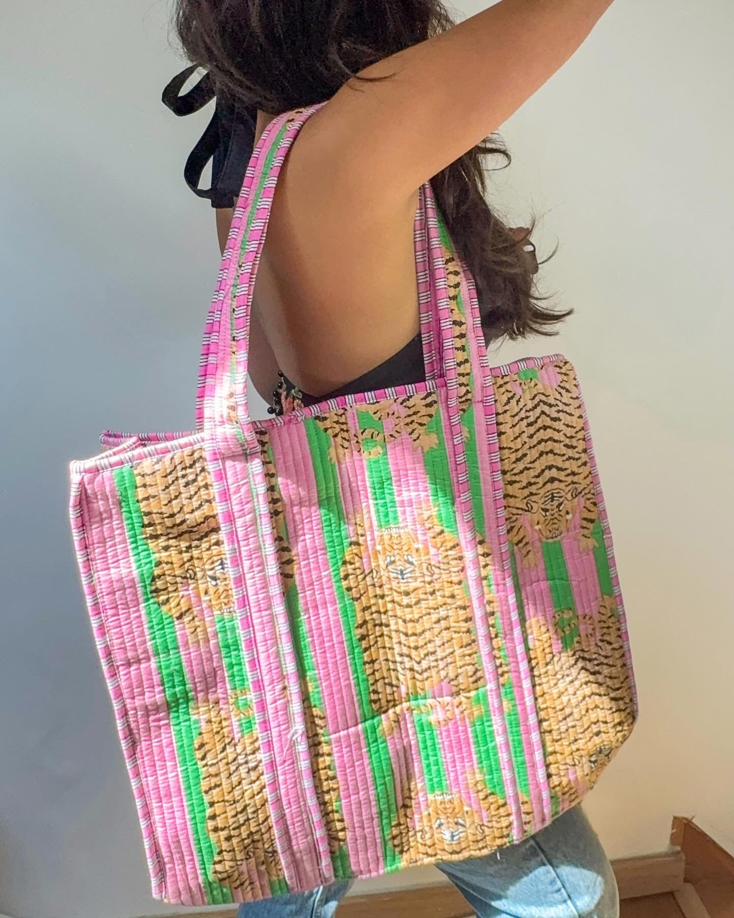 Pink and green tiger l Big tote bag in quilted cotton