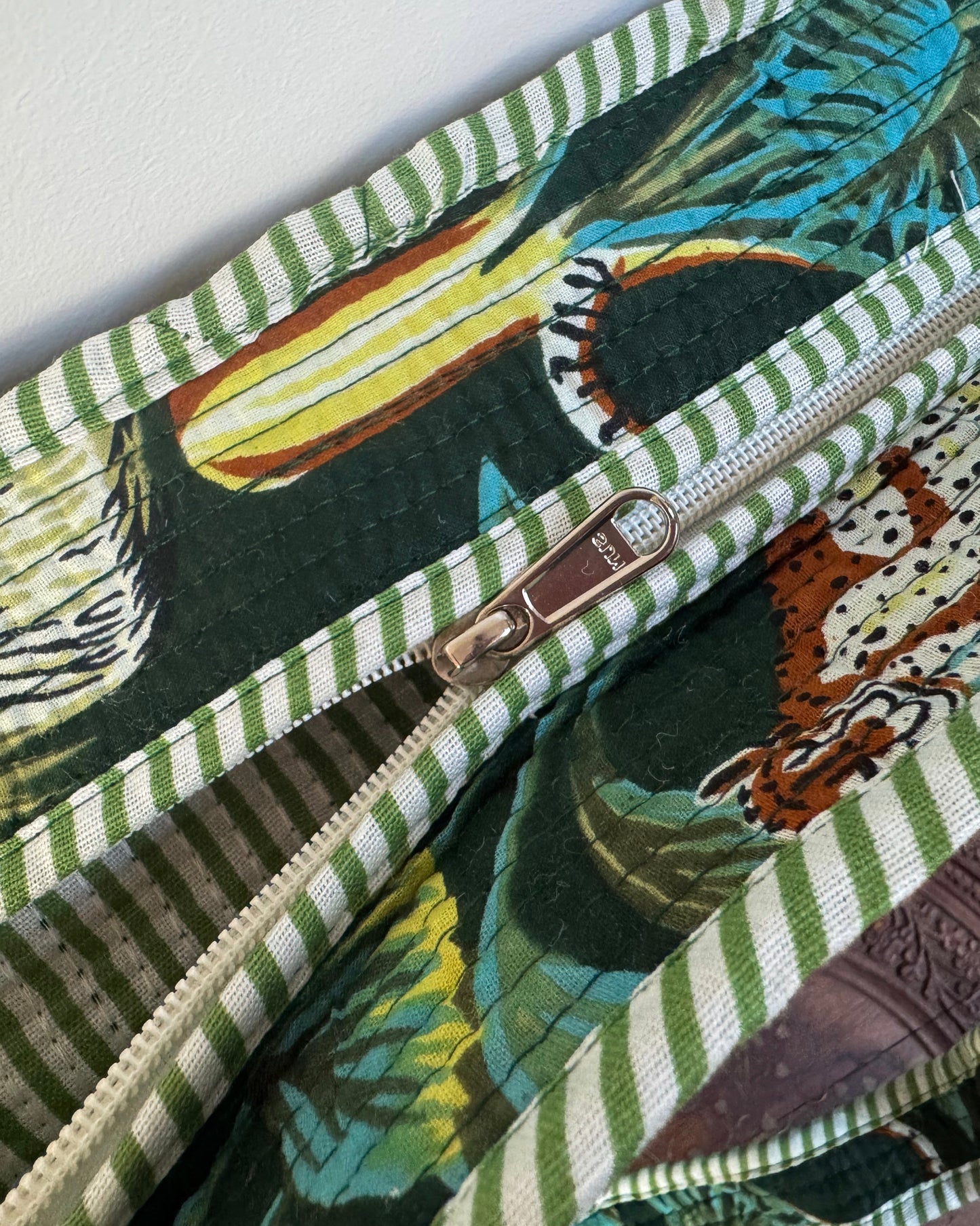 Green with tigers l Big tote bag in quilted cotton