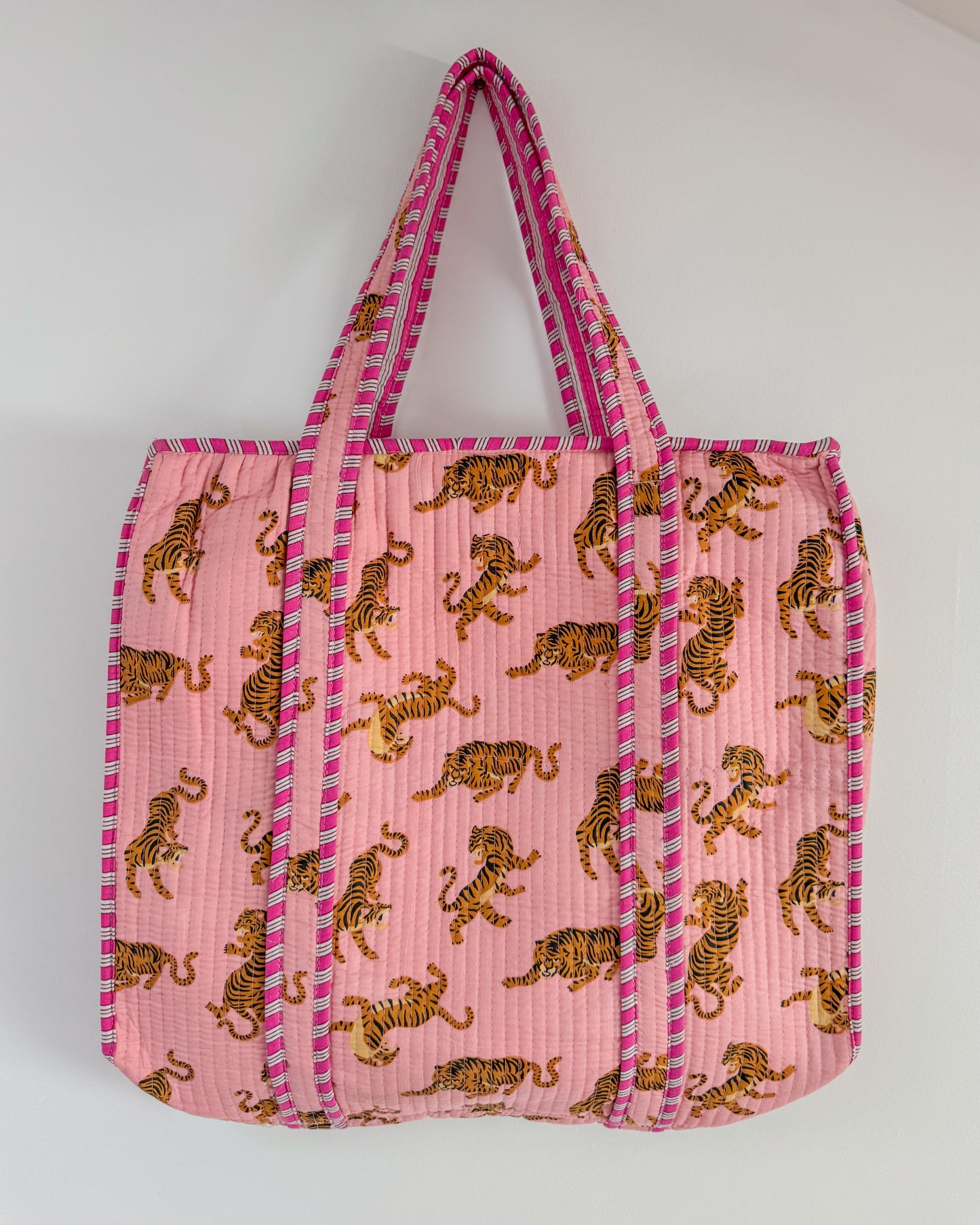 Light pink tiger l Big tote bag in quilted cotton