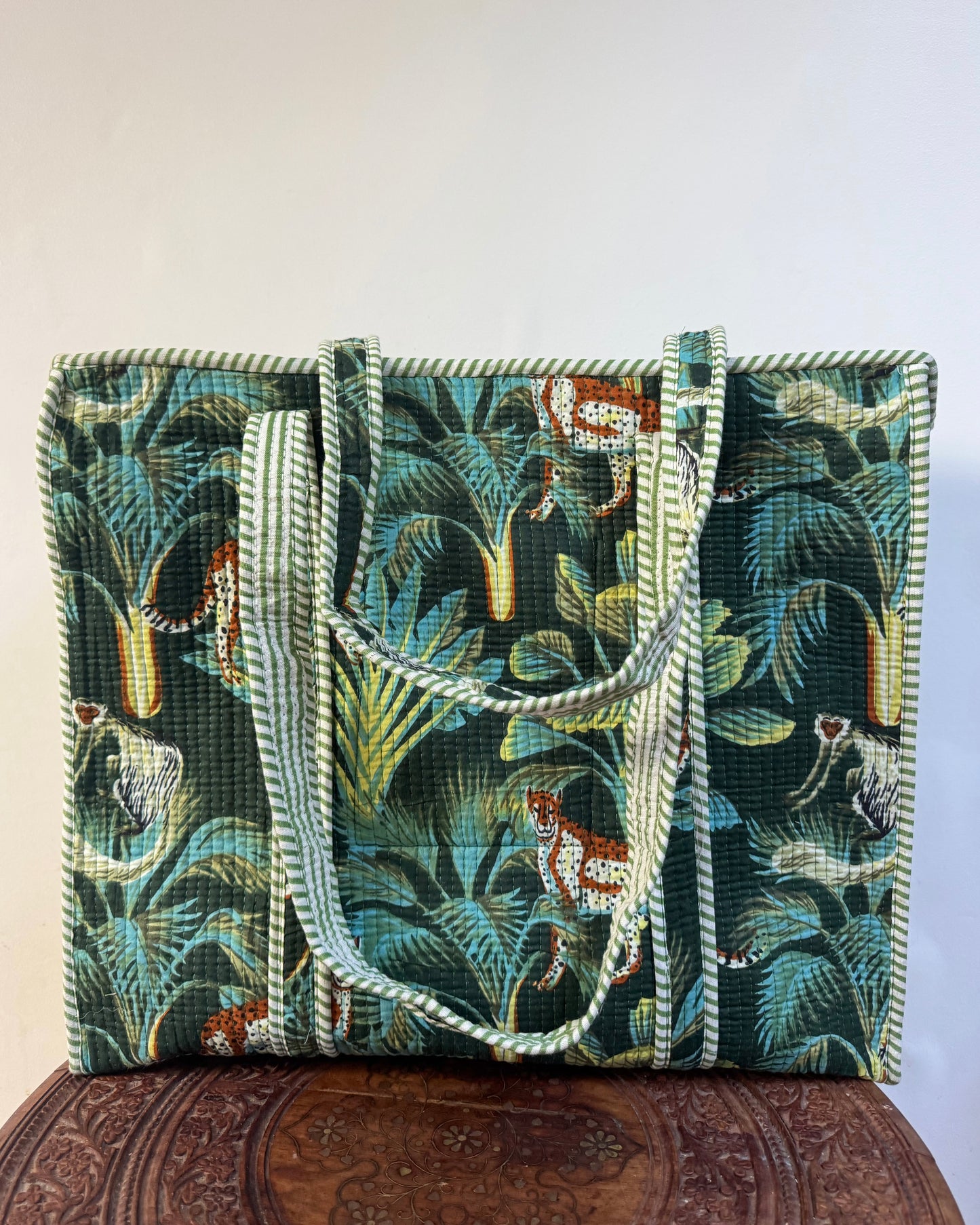 Green with tigers l Big tote bag in quilted cotton