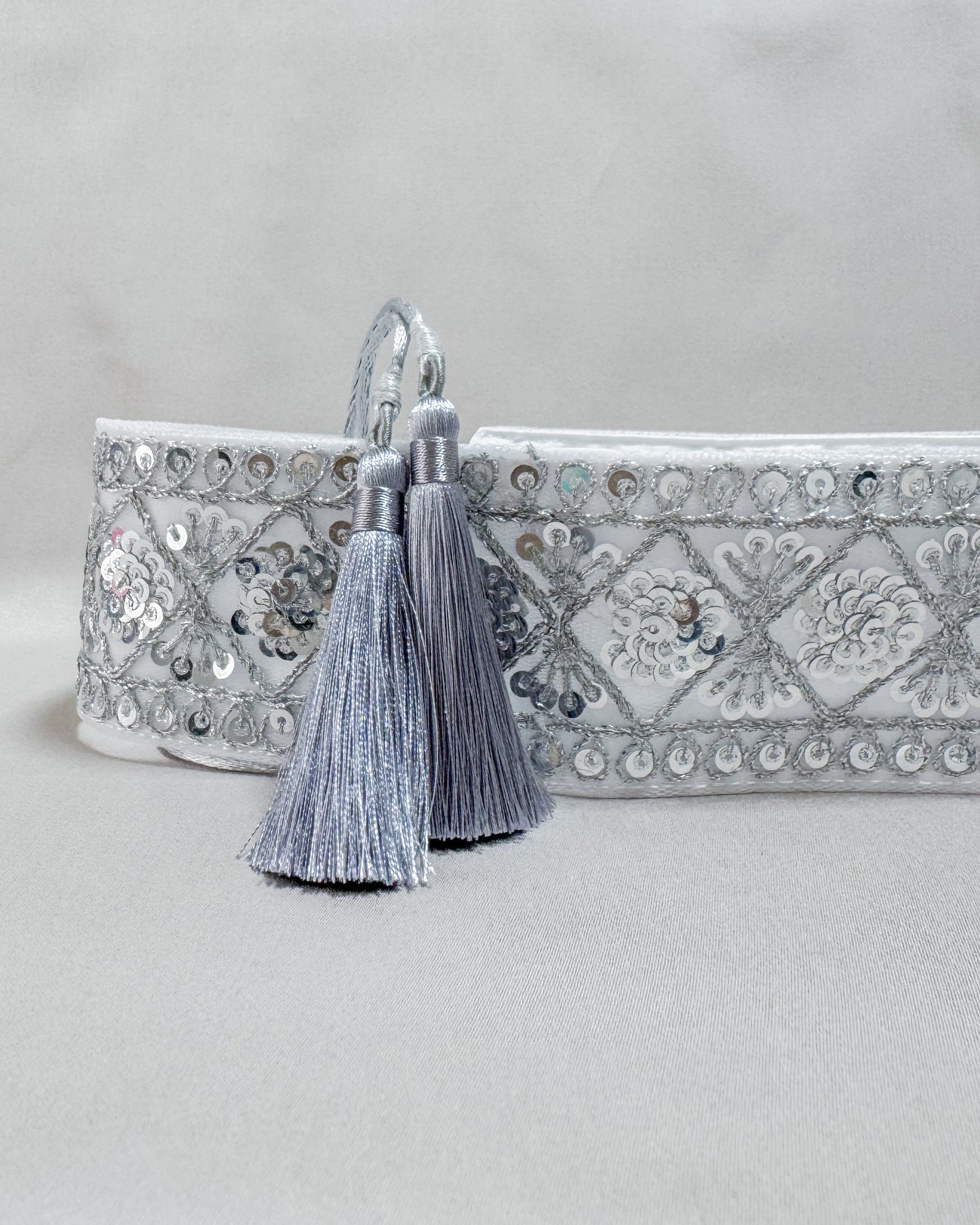 Bohemiam silver belt with embroidered flowers and tassels