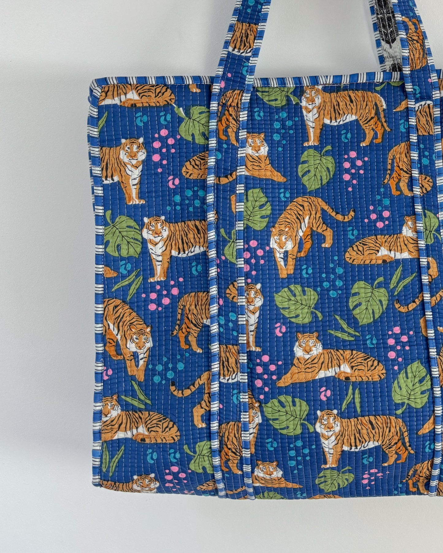 Blue tiger l Big tote bag in quilted cotton