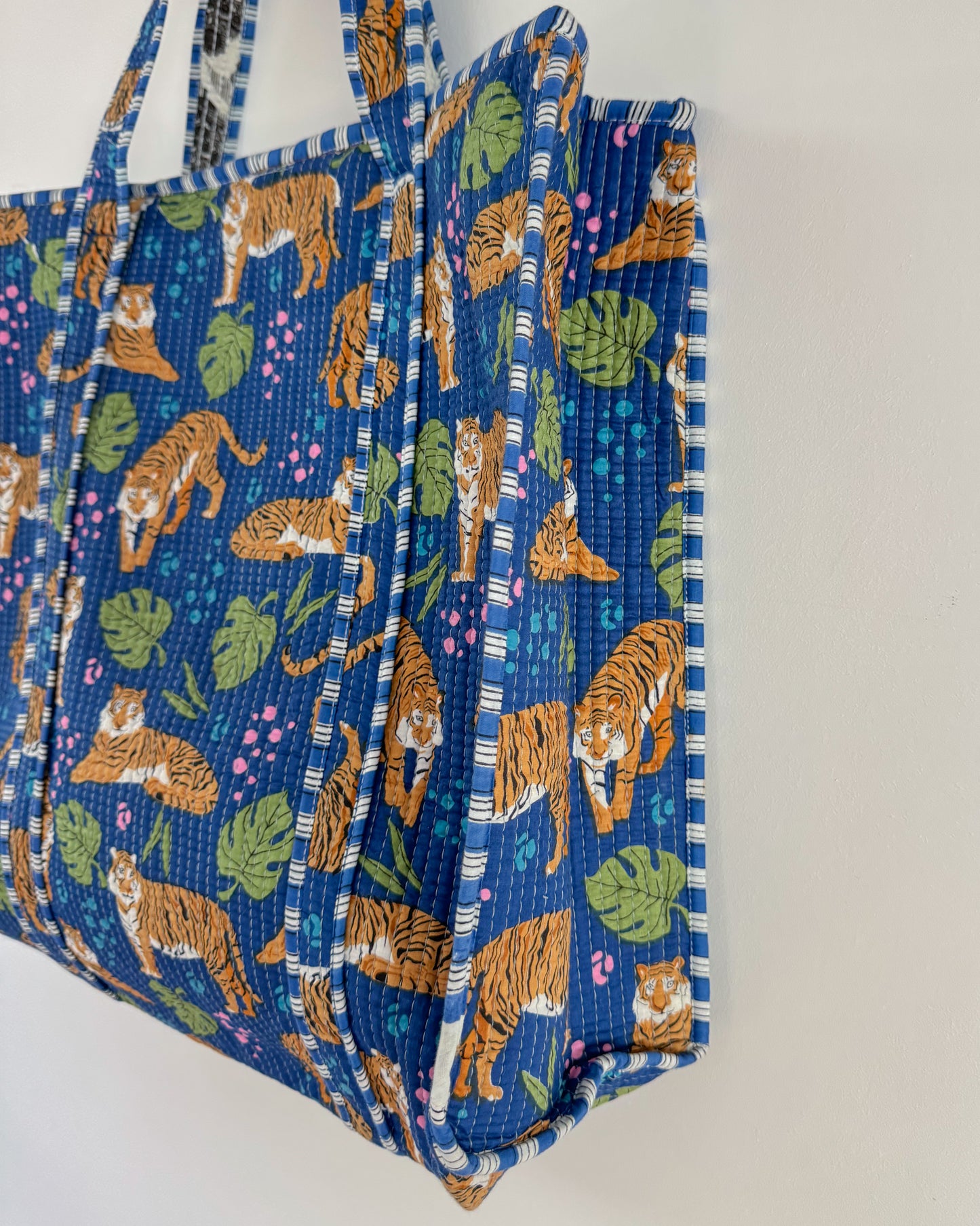 Blue tiger l Big tote bag in quilted cotton