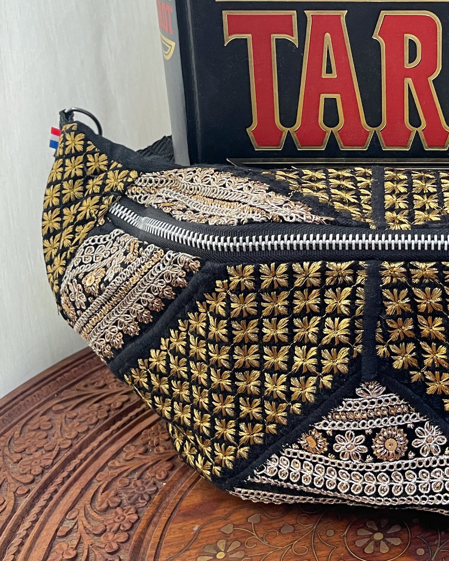 Big embroidered fanny pack