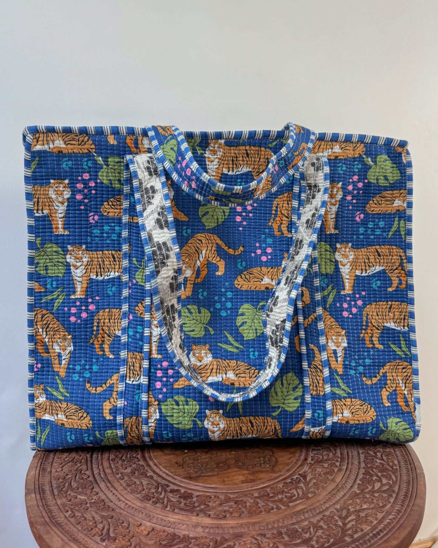 Blue tiger l Big tote bag in quilted cotton