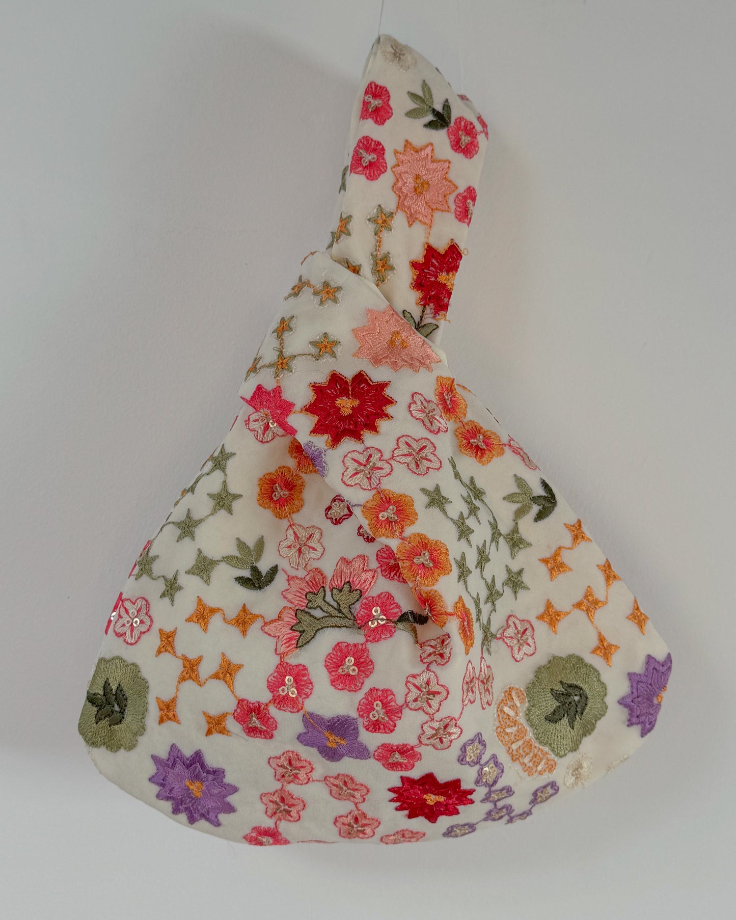 Handmade Embroidered Knot Bag | White garden
