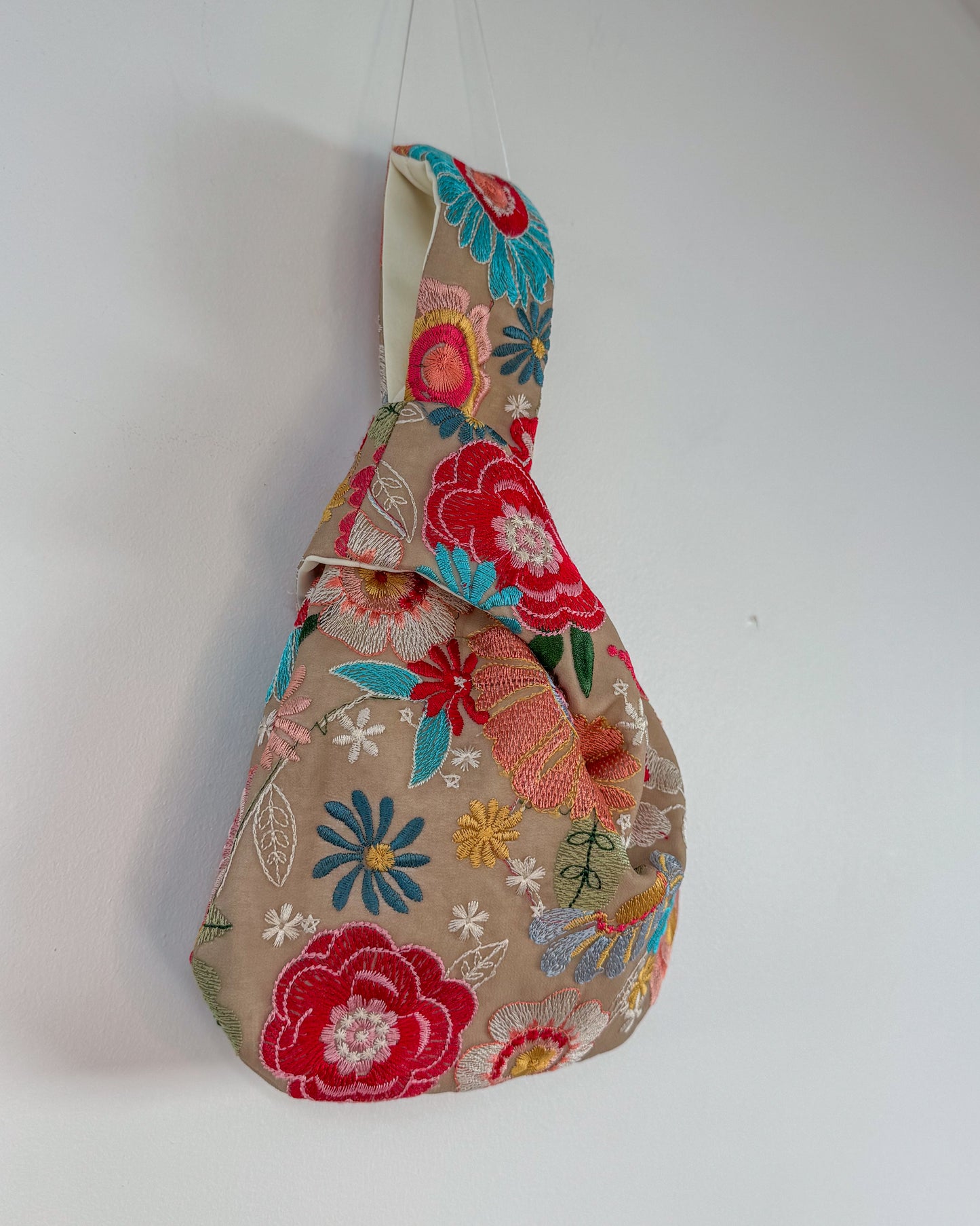 Handmade Embroidered Knot Bag | Beige garden