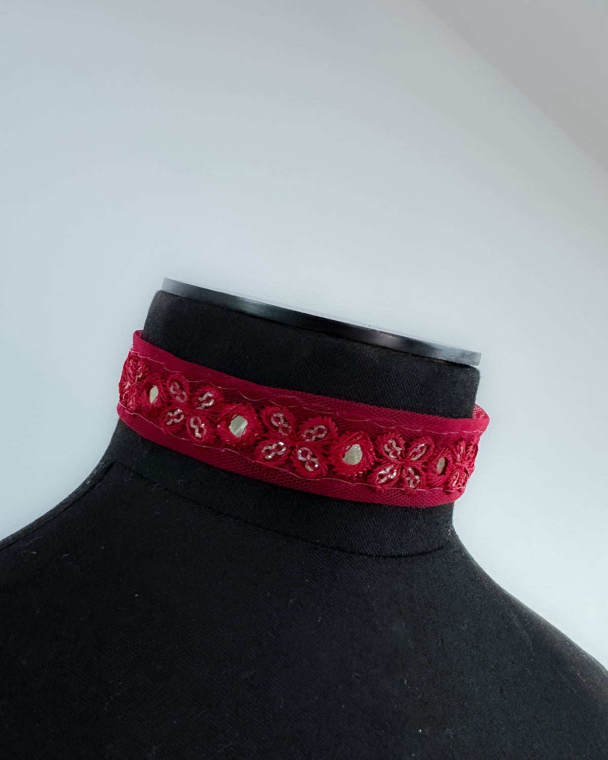 Red embroidered choker