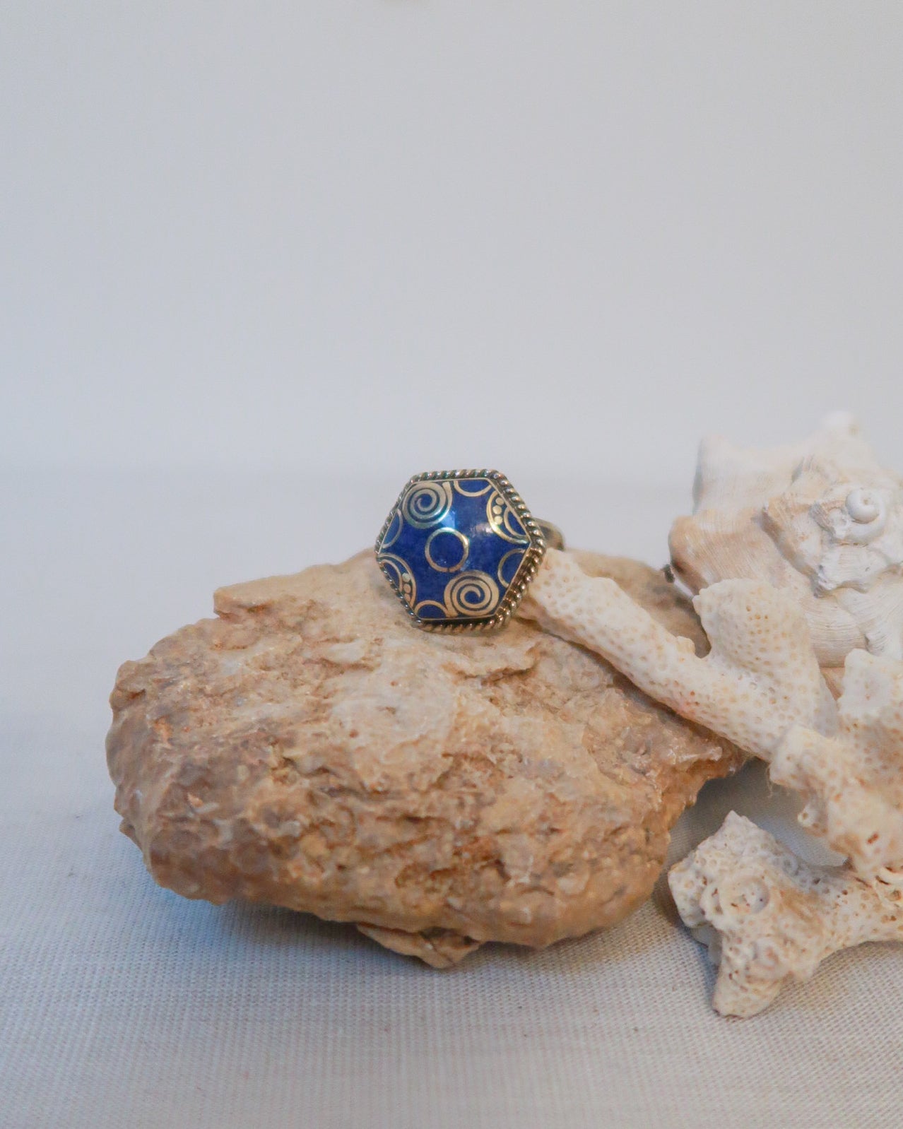 Big tibetan stone ring | Dark blue